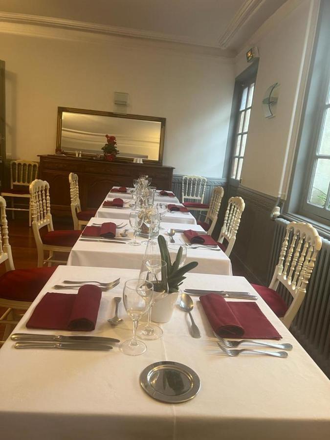 Le Grand Monarque Donzy Hotel Екстериор снимка