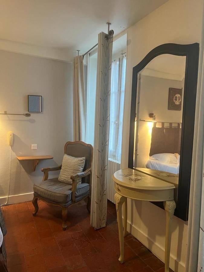 Le Grand Monarque Donzy Hotel Екстериор снимка