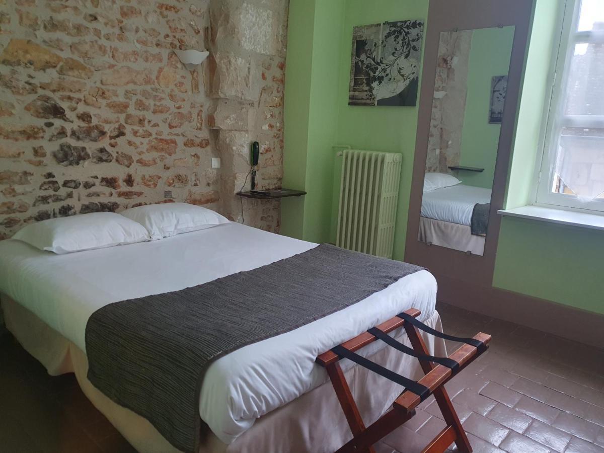 Le Grand Monarque Donzy Hotel Екстериор снимка