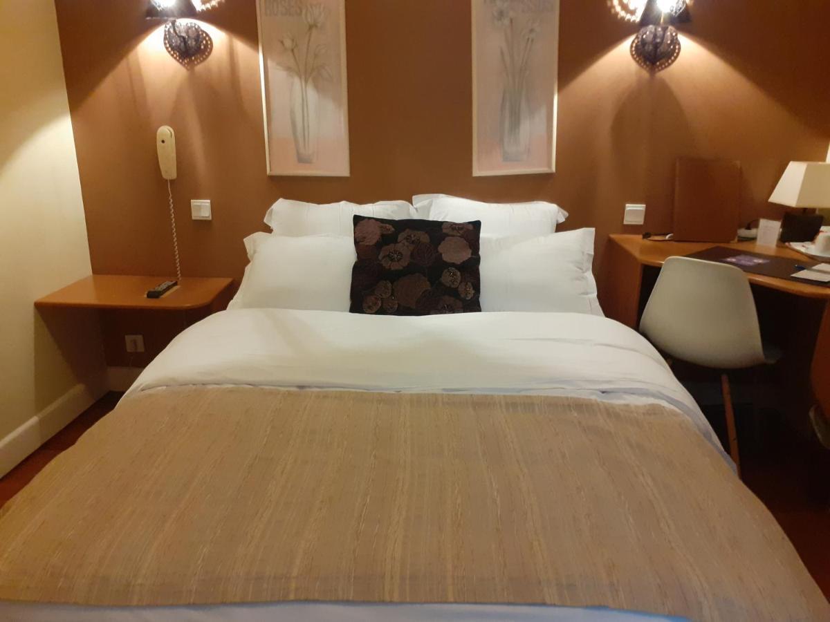 Le Grand Monarque Donzy Hotel Екстериор снимка